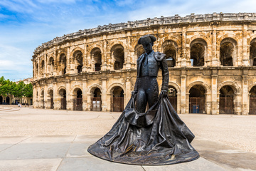 Peintre en bâtiment et poseur de revêtements de sols à Nîmes 